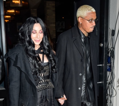 Шер запідозрили в романі з молодшим на 40 років чоловіком