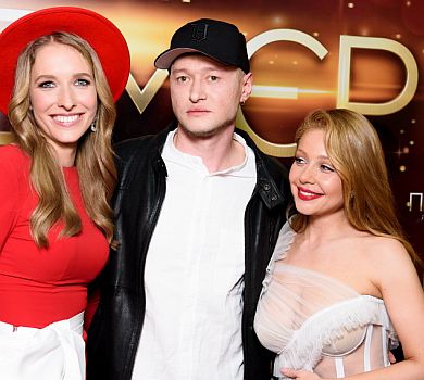 Полякова в джинсах, ДзіДзьо в котиках та Кароль у сукні за 340 тисяч сходили на вечір прем’єр Осадчої   