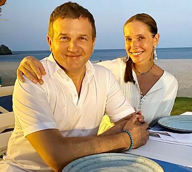 Осадча на відпочинку вигуляла білі луки та вибралася на побачення з Горбуновим