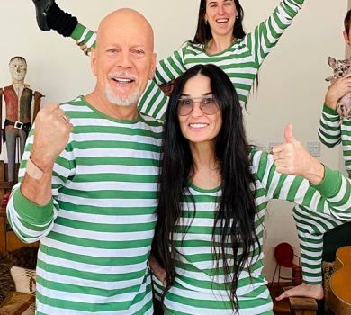 Фемілі-лук дня: Брюс Вілліс та Демі Мур разом карантинять у смугастих піжамках