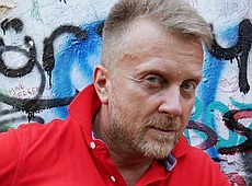 Мухарський пожалівся, що рідні діти не пустили його в хату 