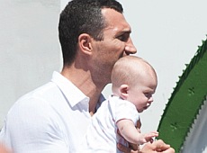 Кличко-молодший похрестив доньку в Києві. ФОТО