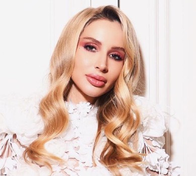 Лобода підбила підсумки сексі-танцем у чорному міні. ВІДЕО