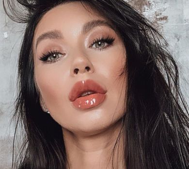 Логунова в трусиках розповіла, що впливає на бажання сексу