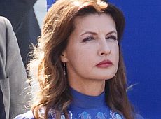 Перша леді з доньками вигуляли на парад сукні з козацькою вишивкою. ФОТО