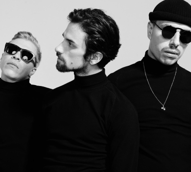 Quest Pistols у золотому складі переспівали культову Ты Так Красива українською. ВІДЕО