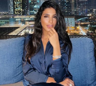 Дімопулос на тлі французьких гір показала свою лижну медитацію. ФОТО