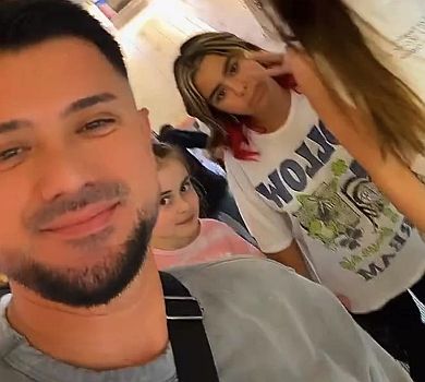 Екс Лорак показався в Туреччині з донькою та новою дружиною. ФОТО