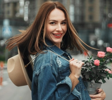 Дружина Остапчука відповіла на докір через несерйозні фото: Жити я не перестану