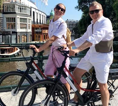 Осадча з Горбуновим спонтанно з'їздили до Голландії на шампанське з оселедцем