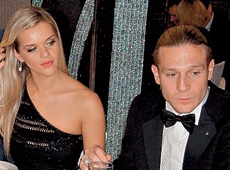 Воронін не давав дружині вчитися та ревнує її до всіх