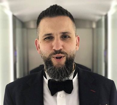 Головний митник Нефьодов потанцював з напівголими кралями у нічному клубі. ВІДЕО  