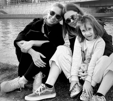 Матвієнко в Берліні показала зворушливу зустріч її доньок. ФОТО 