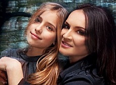 Онука Ротару прикрасила ювілейну обкладинку глянцю. ФОТО