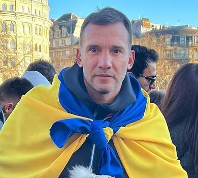 Шевченко розповів, куди мама та сестра виїхали з України, та скільки сімей готовий прихистити