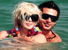 Після Звєрєва Білик закрутила шури-мури з греком і не відпускає Дікусара