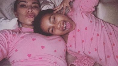 Кардашян із дочкою наробили затишних селфі в піжамках. ФОТО 