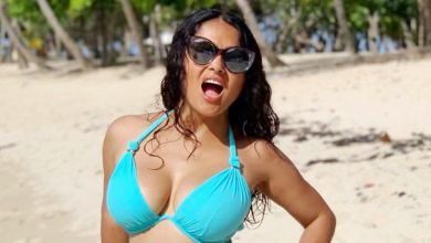 Мені 53, і що? Іменинниця Сальма Хайєк у купальнику засвітила апетитні форми