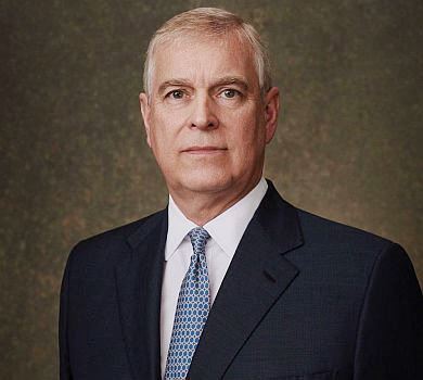 Принца Ендрю тягнуть до суду за звинуваченням у сексуальному насильстві над неповнолітньою