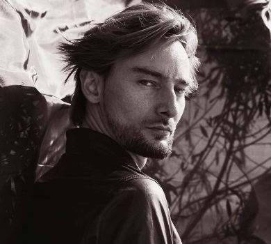 Увімкнув музику, щоби заглушити сирену: Бадоєв розповів, як зустрів перші години війни