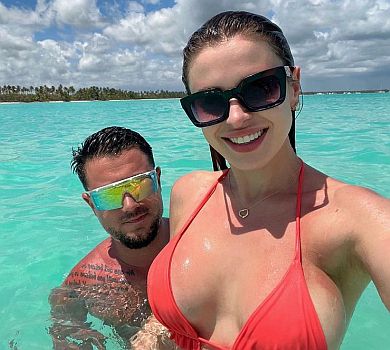 Б'юті-рутина на двох: екс Лорак із коханою зробили процедуру краси разом. ФОТО