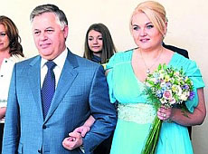 Екс-дружина Симоненка: Пєтя - збоченець, а весілля - незаконне