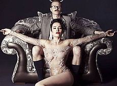 Астаф’єва пообіцяла показати Яценюку груди, якщо він підвищить ВВП