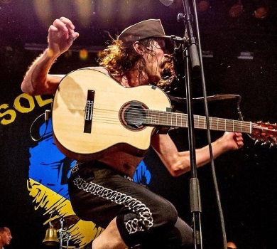 Там, де маю бути: лідер Gogol Bordello Гудзь приїхав в Україну