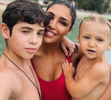 Справжній чоловік: Дімопулос привітала сина з 14-річчям теплими сімейними ФОТО