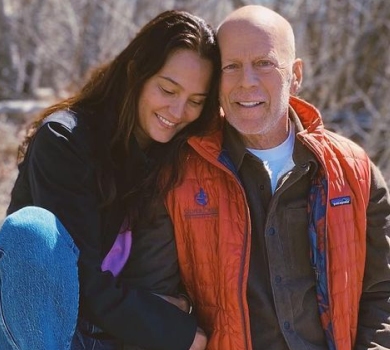 Дружина Брюса Вілліса зізналася в коханні до нього та показала ніжне ФОТО