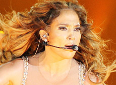  Лопес повернулася задом до Санти, Бережної і Лорак