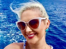 Бужинська засвітилася в купальнику в грецькому раю. ФОТО