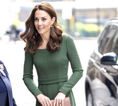 Міддлтон у Лондоні вигуляла новий титул, приталену сукню й туфельки за $730 
