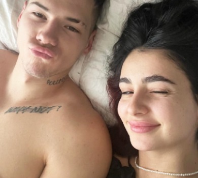 Трінчер розказала про проблеми в стосунках із нареченим та показала їхнє улюблене заняття