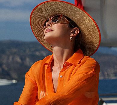 Ярославська показалася на яхті та відповіла на критику через гламурні фото під час війни