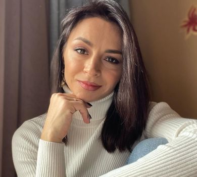 Гвоздьова у трусиках і топіку приємно шокувала чоловіка. ВІДЕО 