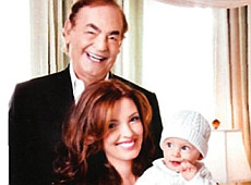 Ніколаєнко вперше показала свого сина від мільярдера