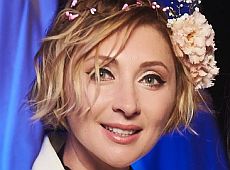 Іменинниця Тігіпко догори ногами посвітила тілом у бікіні. ФОТО