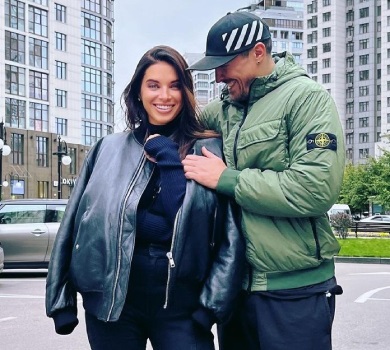 Дружина Усика замилувала мережу його обіймами з сином. ФОТО