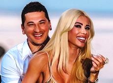 Крук розказала про стосунки з коханим: Смачно обіймається, спиться, пахне