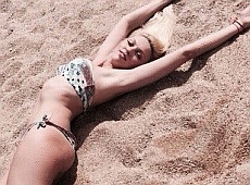 Полякова у Єгипті виклала на пісок відгодовану попу. ФОТО