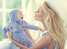 Блакитне мімімі: дружина Тищенка помилувалася щічками сина. ФОТО