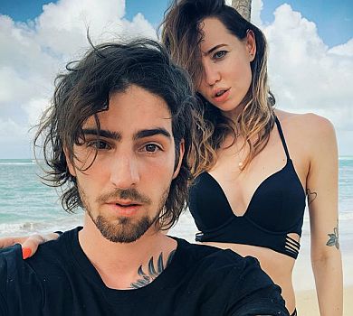 Спереду, ззаду і топлес: як Дорофєєва у Домінікані своєму Insta-чоловіку позувала