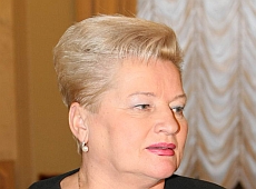 Комуністка закосила під Юлю з паленим Луї Віттоном