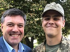 Тягнибок у мережі похвалився сином-офіцером. ФОТО