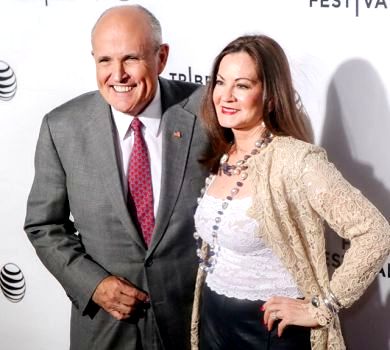 Судова війна за пульти від телевізорів: як розлучається консільєрі Трампа Руді Джуліані