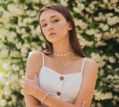 Донька Меладзе показала рідкісне фото з його колишньою