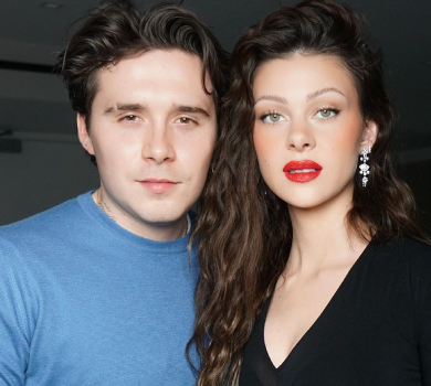 Невістка Бекхемів показала обійми з кудлатими улюбленцями та подарунок від напівголого чоловіка. ФОТО