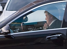 Ющенко їздить на Mercedes, оформленому на підставного?