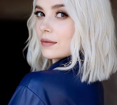 Сказали, просто треба здоровіше харчуватися: Міка Ньютон пригадала, як лікарі не одразу виявили в неї рак